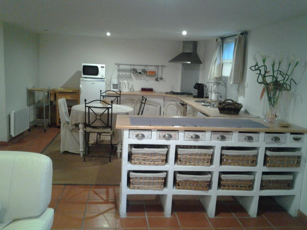 Les Chambres D'Hotes De La Ferrage La Tour-dʼAigues Εξωτερικό φωτογραφία